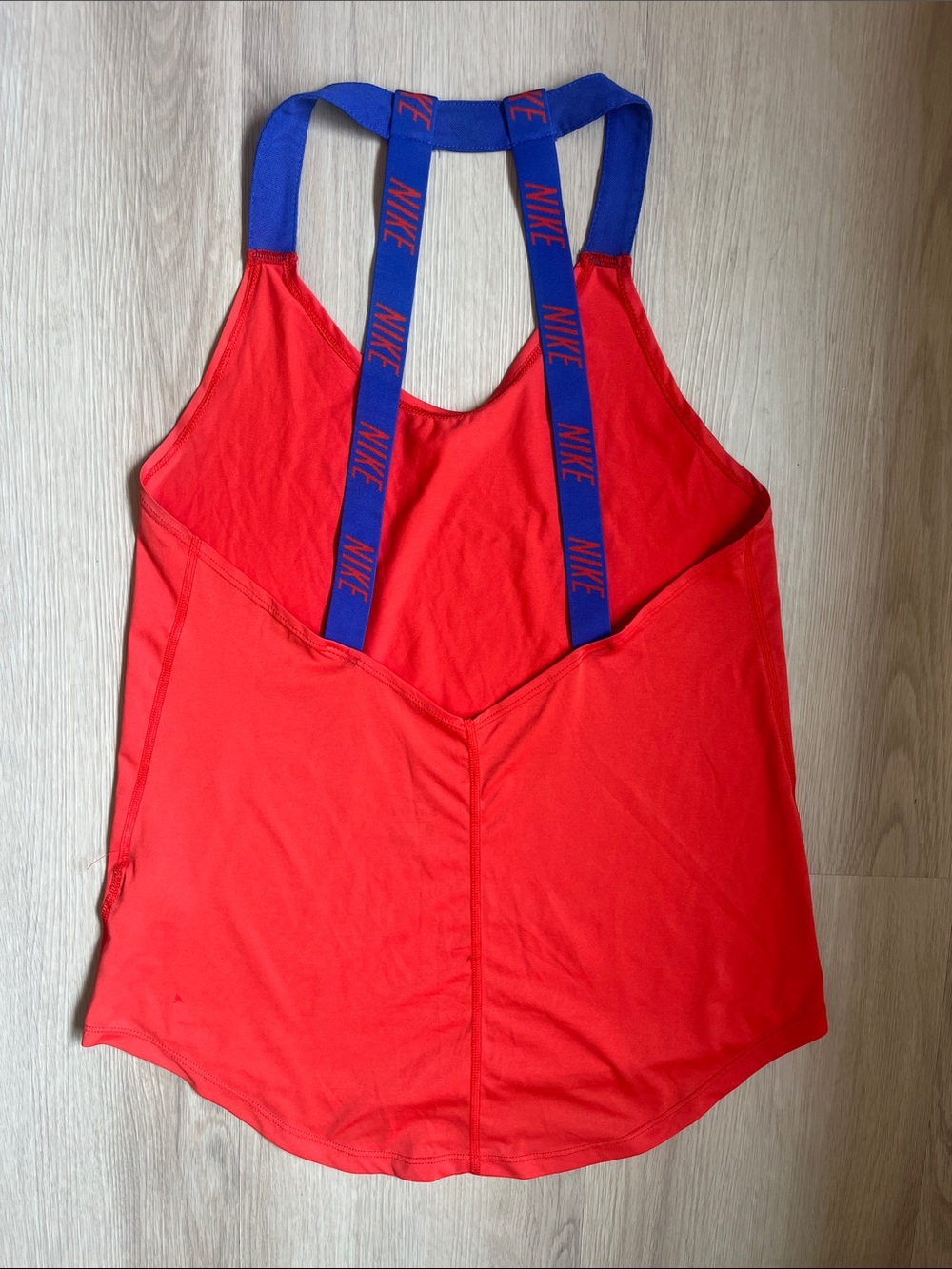 Nike Tank Women’s Small - Picture 2 of 4